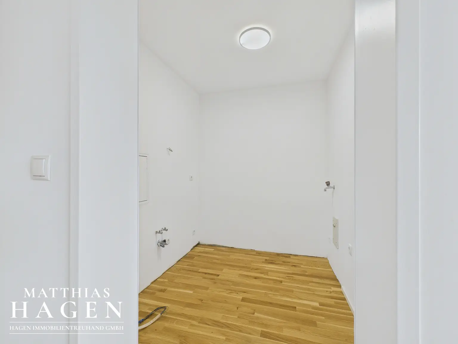 Neu renoviert - perfekte Infrastruktur - 2 Zimmer Wohnung