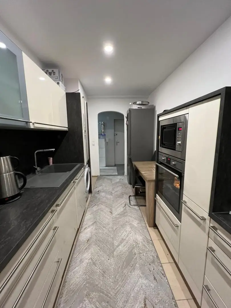 Sonnige 3,5 Zi-Wohnung mit großen Balkon