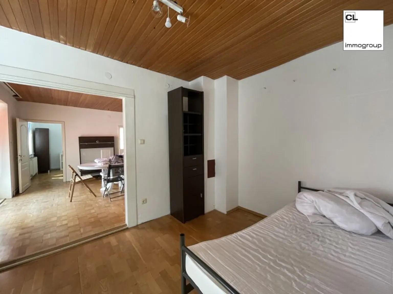 Sanierungsbedürftiges Einfamilienhaus mit Garten und Garagenstellplatz sucht neuen Eigentümer!