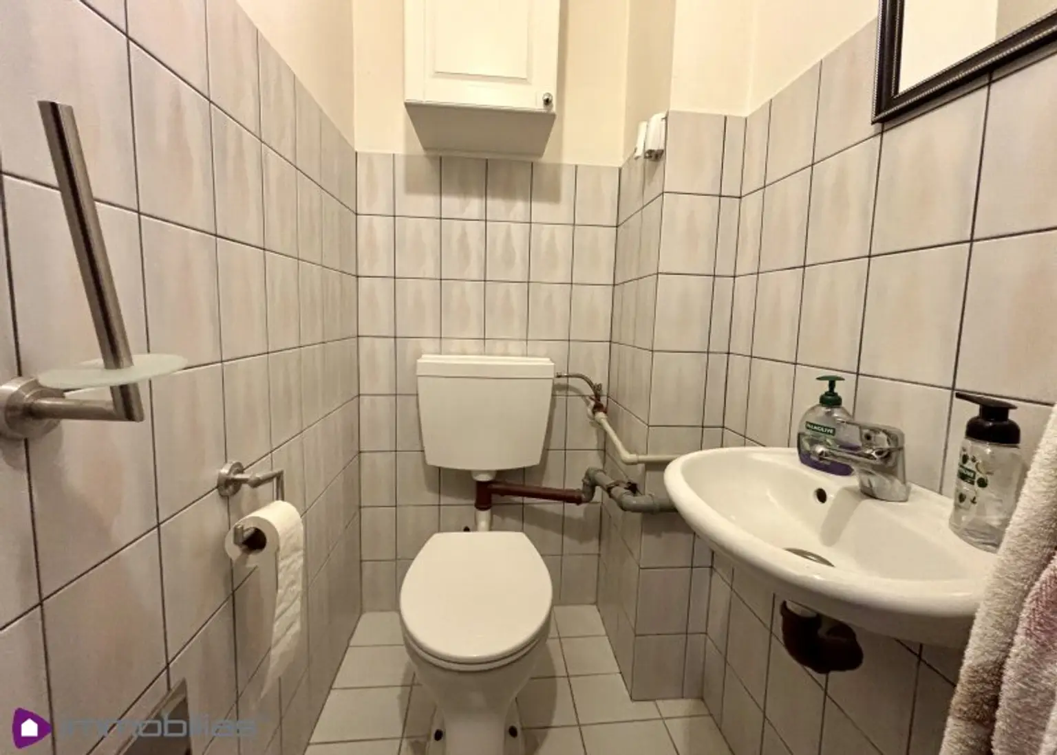 Charmante 3-Zimmer-Wohnung mit Gemeinschaftsgarten und Parkplatz im Herzen von Gänserndorf