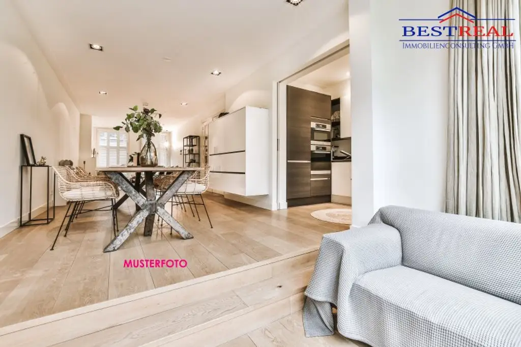 Wunderschöne Wohnung -Loggia-Garage, Pool, ...