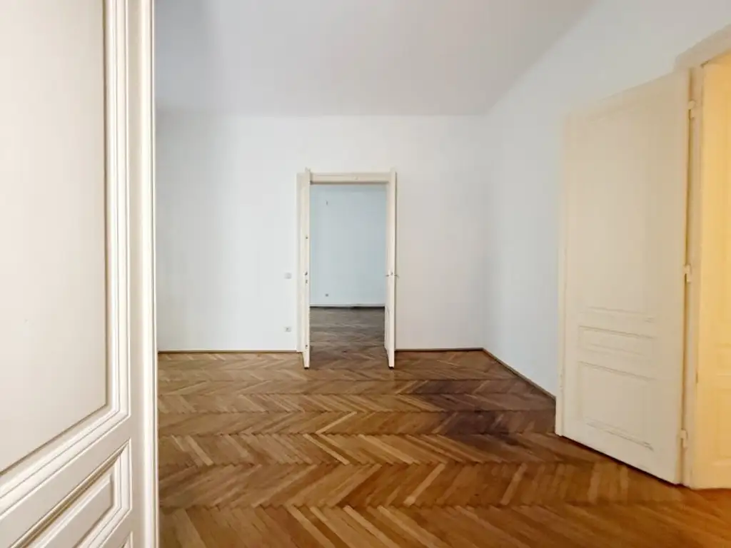 4-Zimmer-Wohnung in zentraler Lage Wiens – ideal geeignet als WG für 3 Studenten