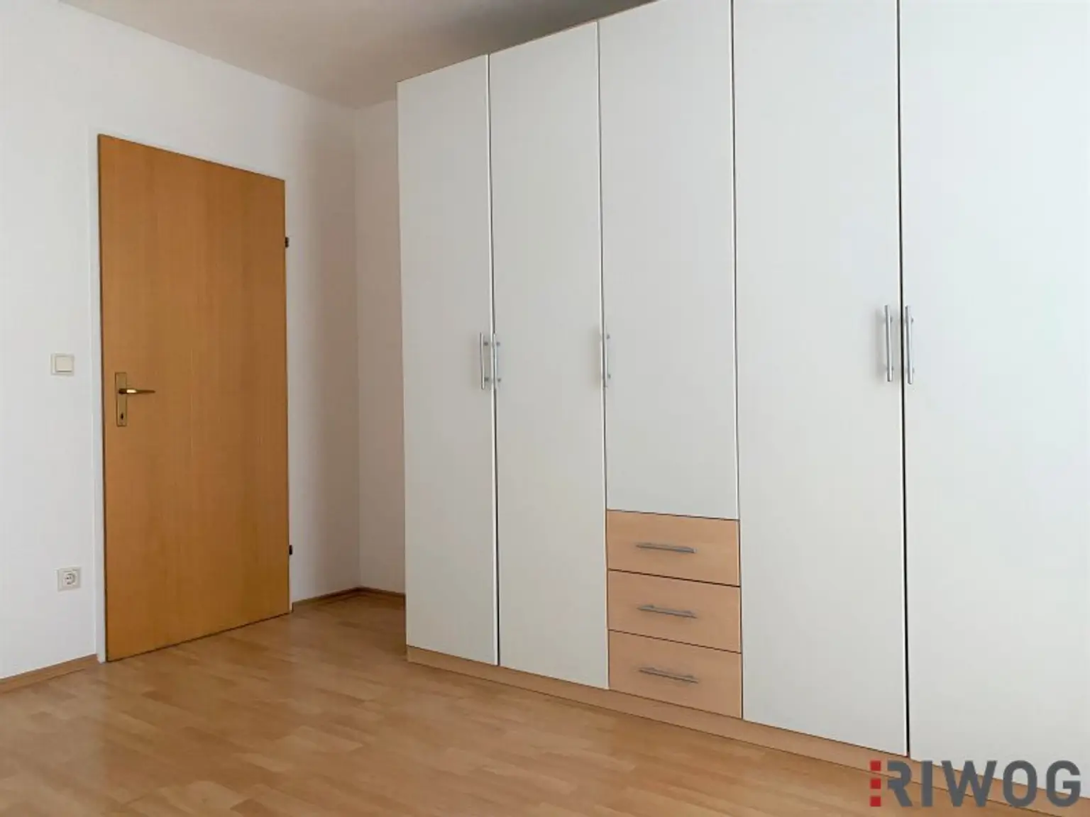 Nähe U3 Simmering - Ruhelage - Stellplatz optional - zwischen Lorystraße und Simmeringer Hauptstraße
