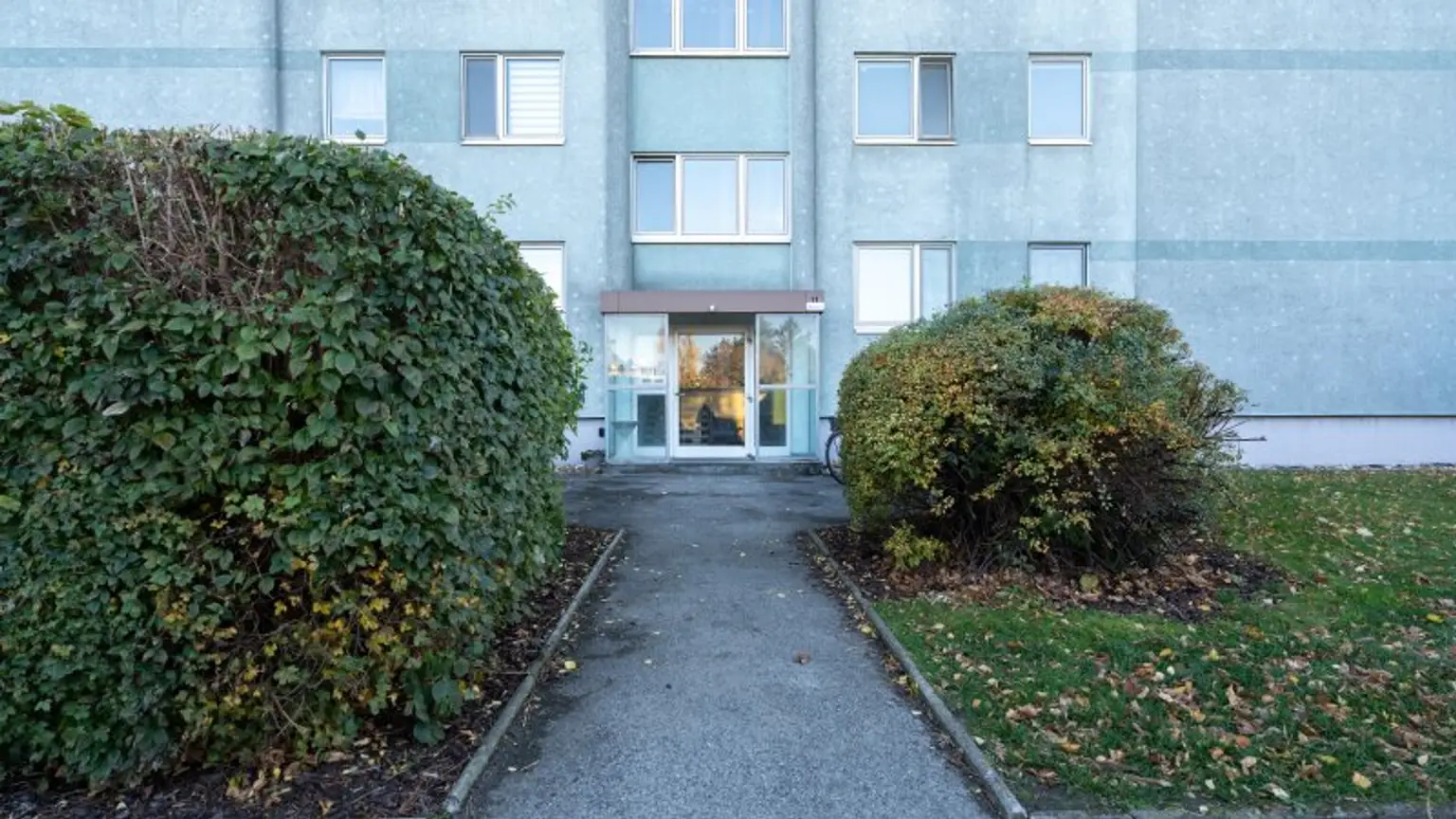 Renovierungsbedürftige 3-Zimmer-Wohnung mit Loggia in Leopoldsdorf – Ihr neues Zuhause!