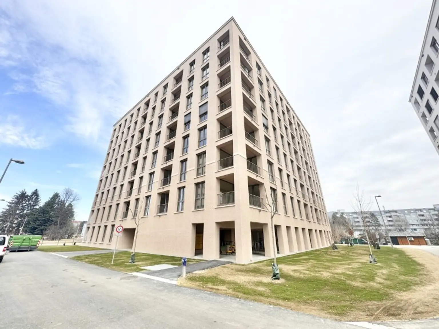 VERFÜGBAR AB 01.07.2025 - TOP MODERNE 2 ZIMMER WOHNUNG im NEUEN JAKOMINI VERDE