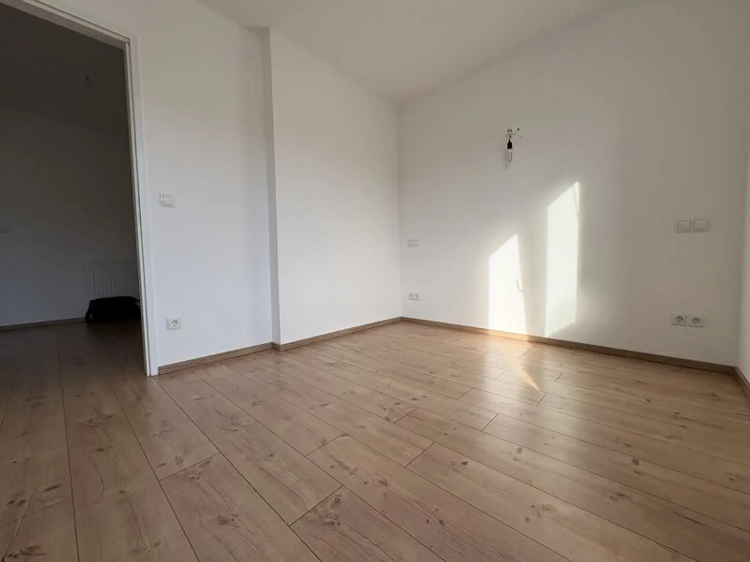 Sonnige 2-Zimmer Wohnung mit zwei Terrassen (Parkplatz inkl.)