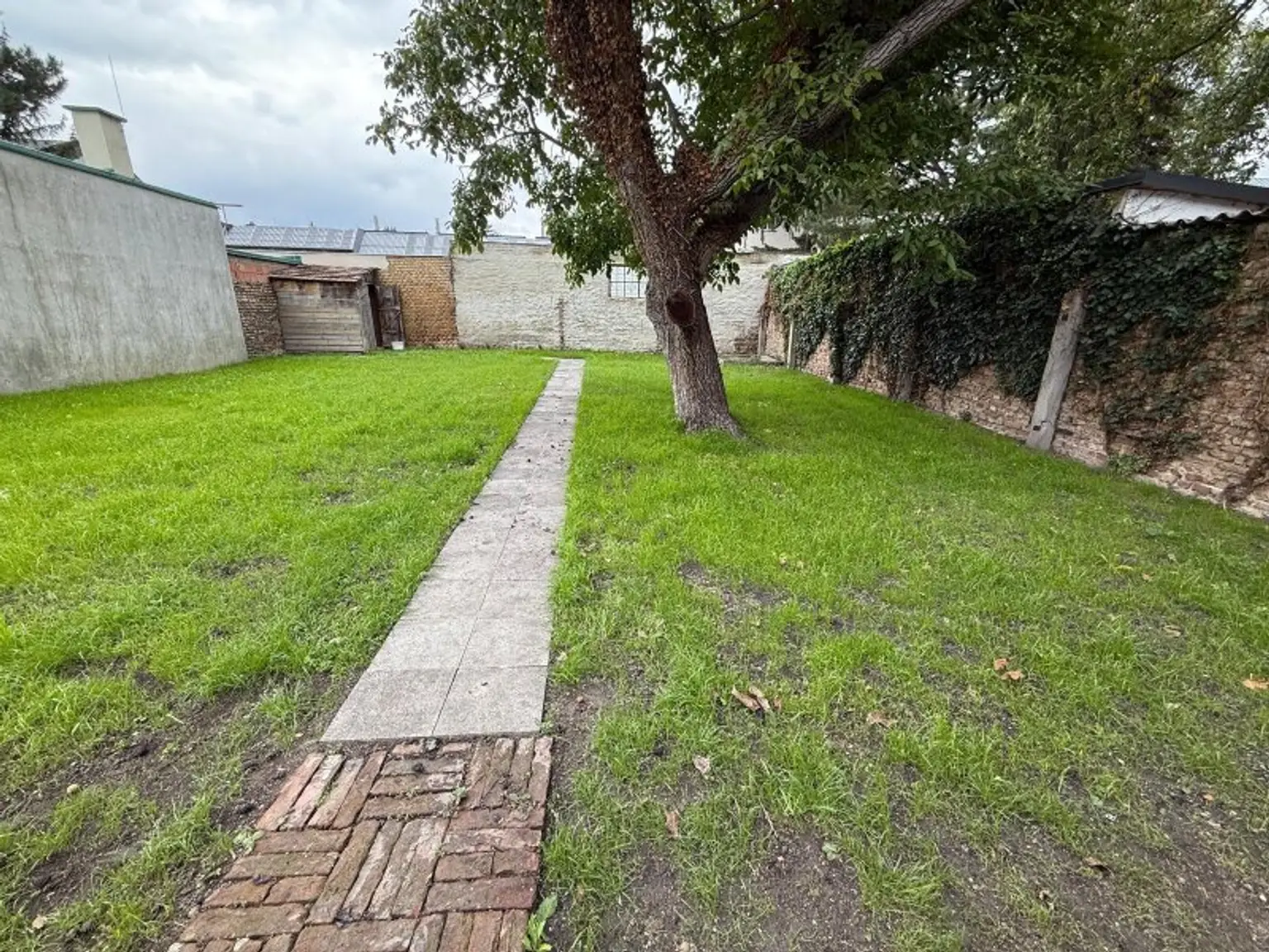 Haus im 23. Bezirk nahe U-Bahn