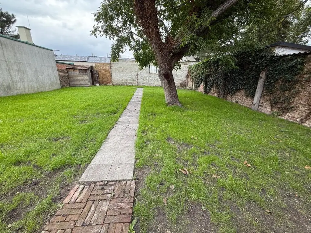 Haus im 23. Bezirk nahe U-Bahn