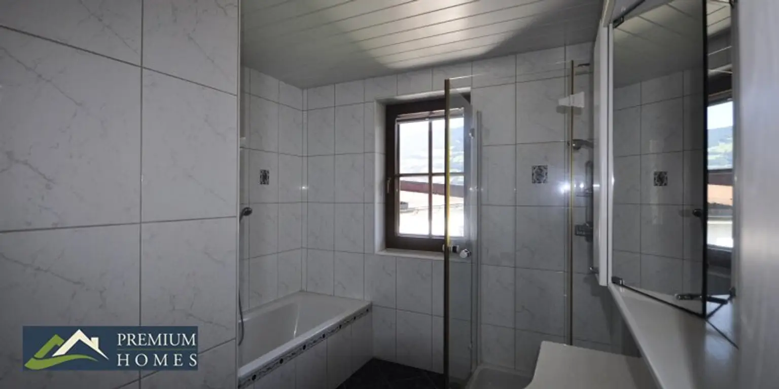 FÜGENBERG - Es erwartet Sie eine Doppelhaushälfte in Aussichtslage - 5 Zimmer, Garten & 2 Balkone!
