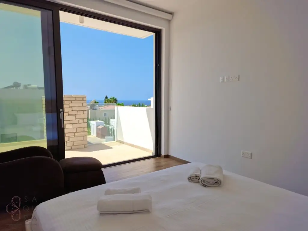 Mediterranes Wohnen mit Weitblick – Luxusvilla in Paphos, bezugsfertig
