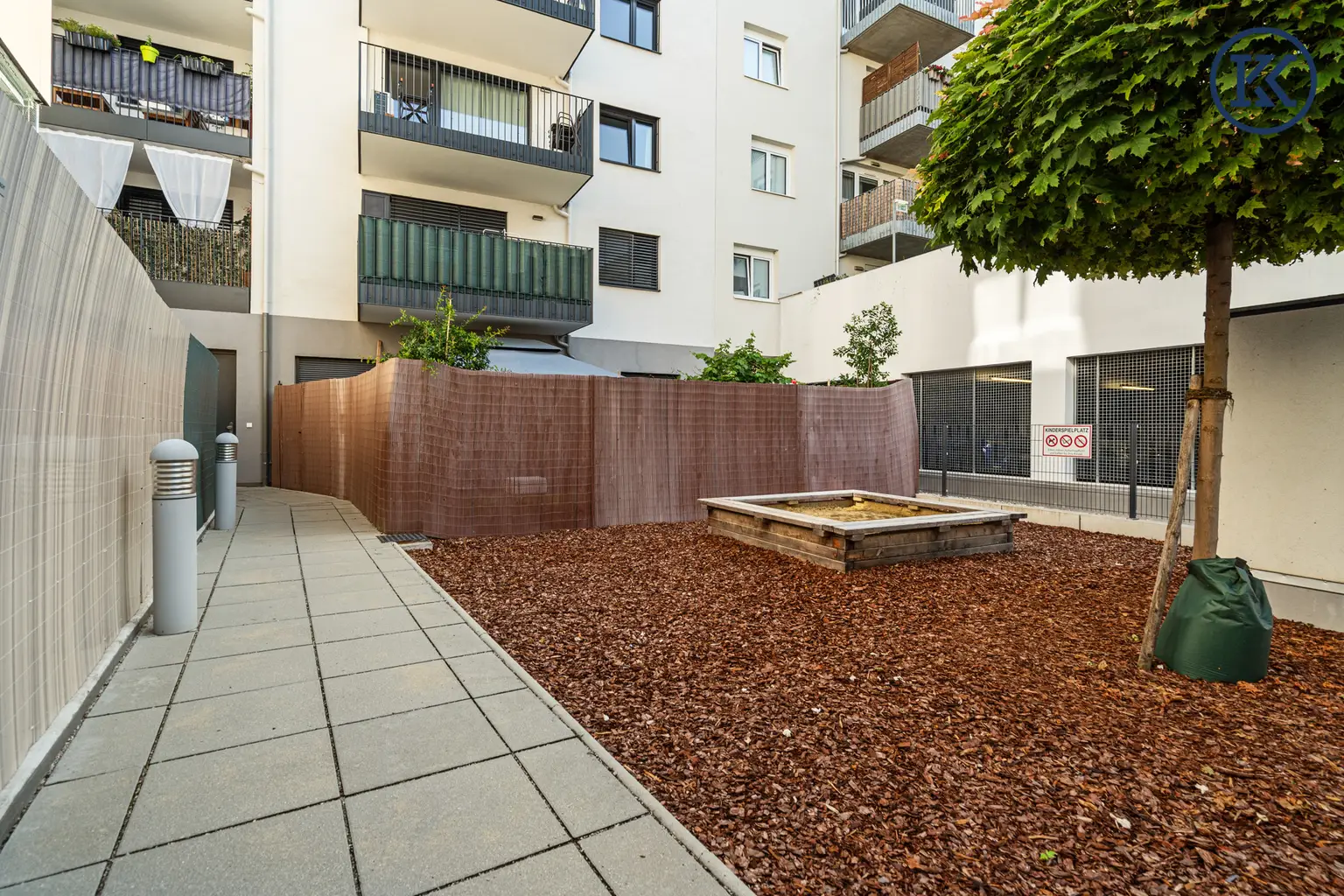 OPEN HOUSE am Dienstag den 19.08.25 ab 10 Uhr für die
Hofseitige 3-Zimmer-Wohnung mit 14 m² Loggia