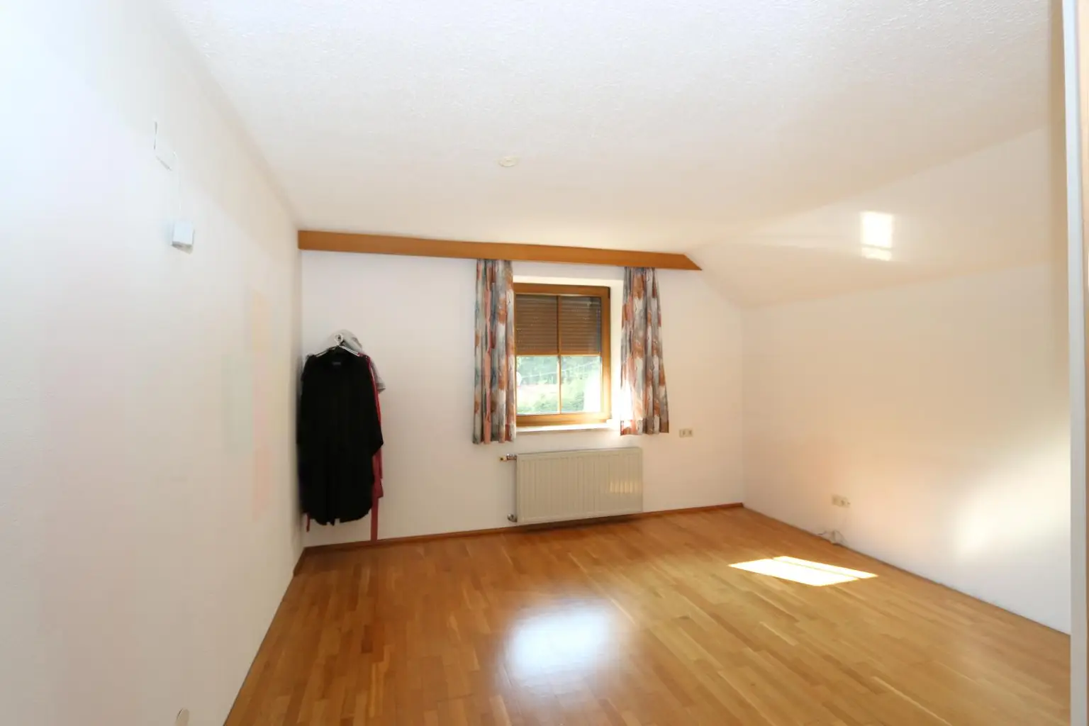 Zimmer 1 DG
