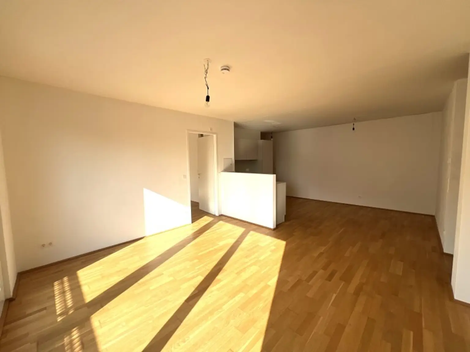 Attraktive 3-Zimmerwohnung mit Kühldecke und Terrasse