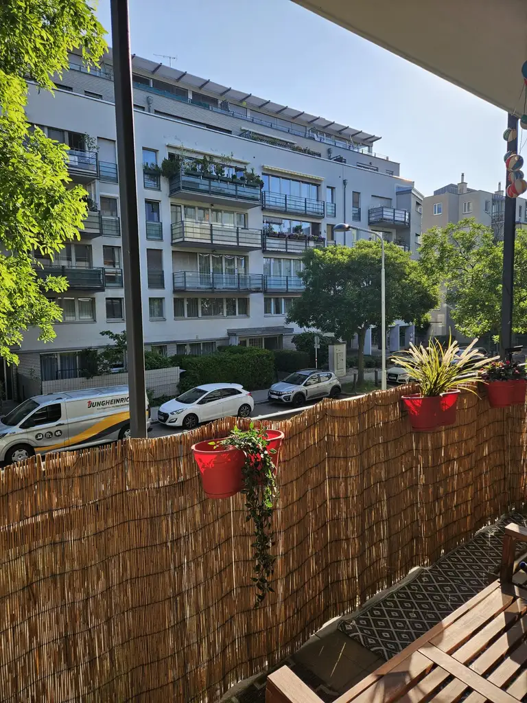 TRAUMHAFTE LOGGIAWOHNUNG IN TOPLAGE ZWISCHEN MÜHLWASSER UND SMZ-OST IN RUHIGER WOHNLAGE