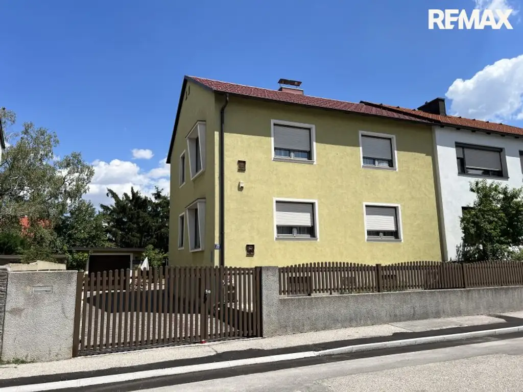 Ein-bzw. Mehrfamilienhaus im Musikantenviertel!