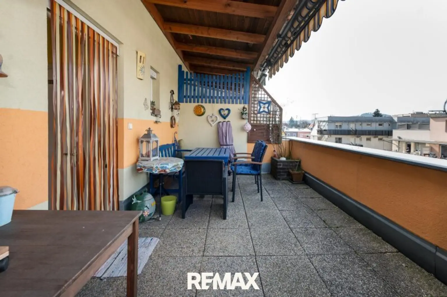 Überdachte Dachterrasse