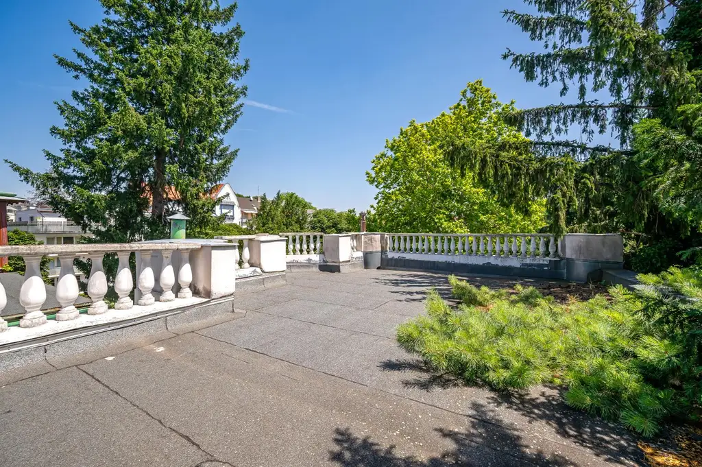Rarität: Stadt-Villa mit weitläufigem Garten an exklusiver Hietzinger Adresse