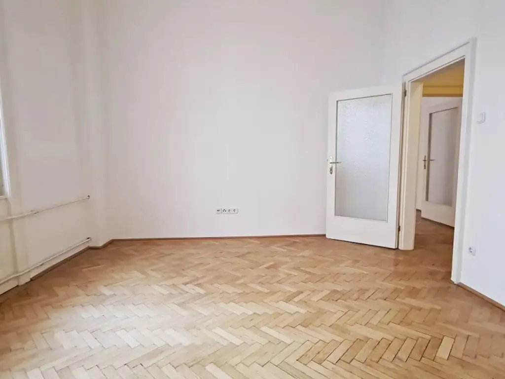 MÖLLWALDPLATZ, gepflegte 59 m2 Altbau, Wohnküche, 1 Zimmer, Duschbad, Parketten, Flügeltüren, U1-Nähe