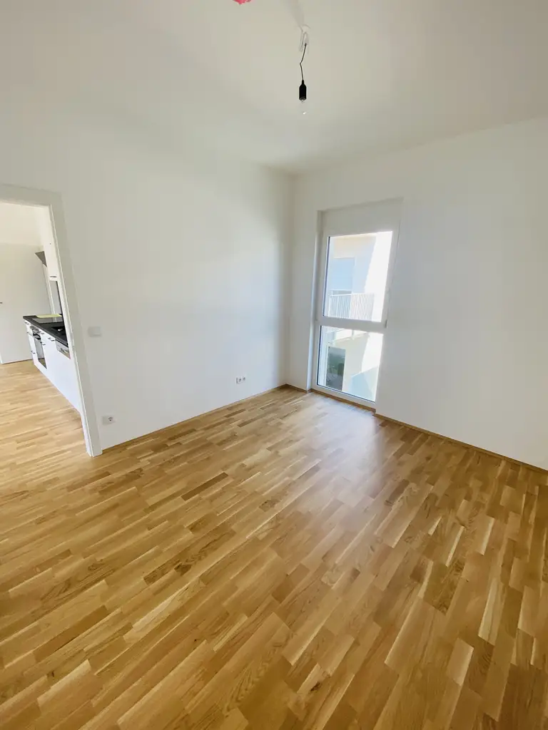4 Zimmer-Balkonwohnung mit traumhaftem Balkon und 2 Tiefgaragenparkplätzen in spitzen Lage in Kalsdorf