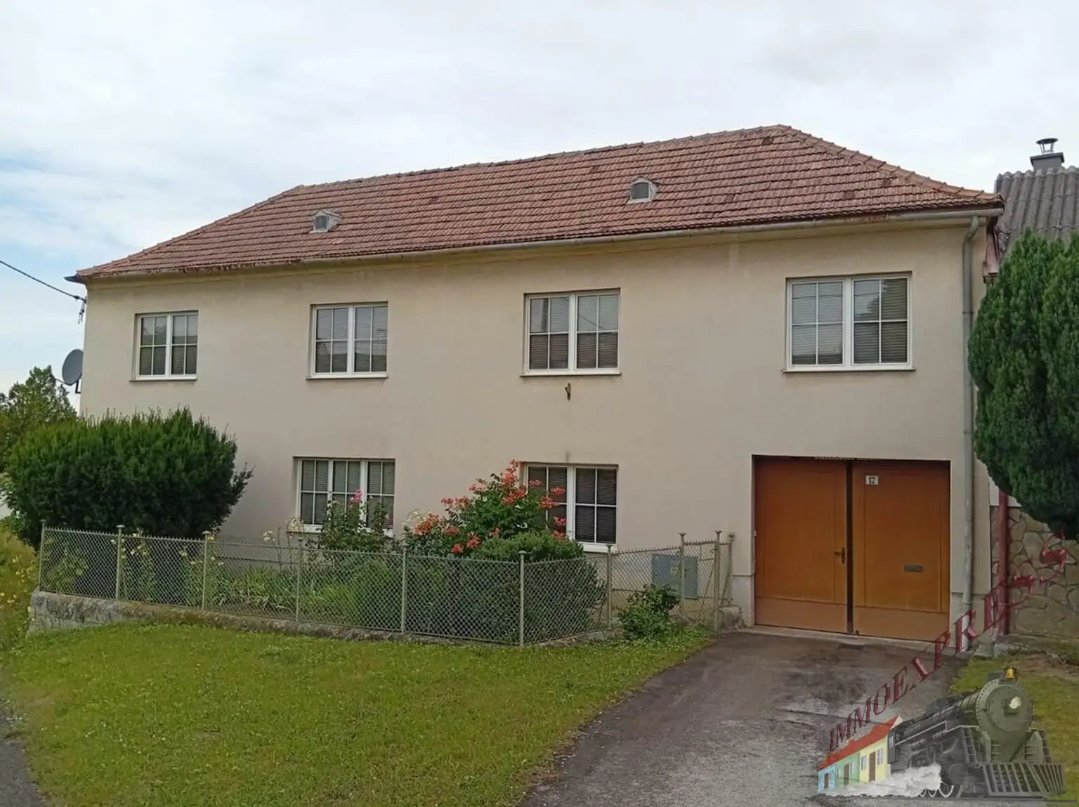 Großzügiges Haus mit 1.793 m² Grund, Innenhof & Nebengebäude