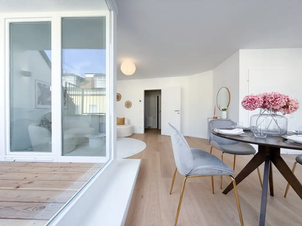 Lichtdurchflutete Dachgeschoss-Maisonette mit Terrasse in begehrter Lage Währings