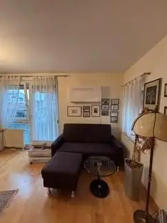 Charmante Wohnung mit guter Anbindung   und günstigen Betriebskosten  und Klimaanlage