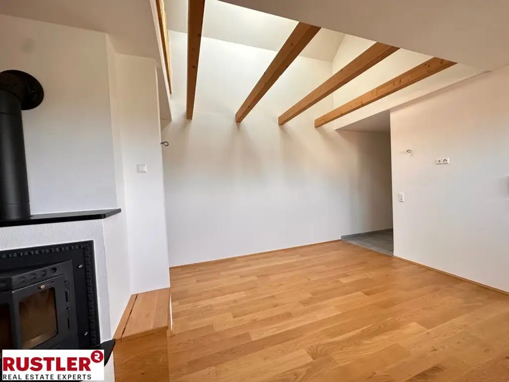 Außergewöhnliche 3-Zimmer Maisonette-Wohnung in Ruhelage