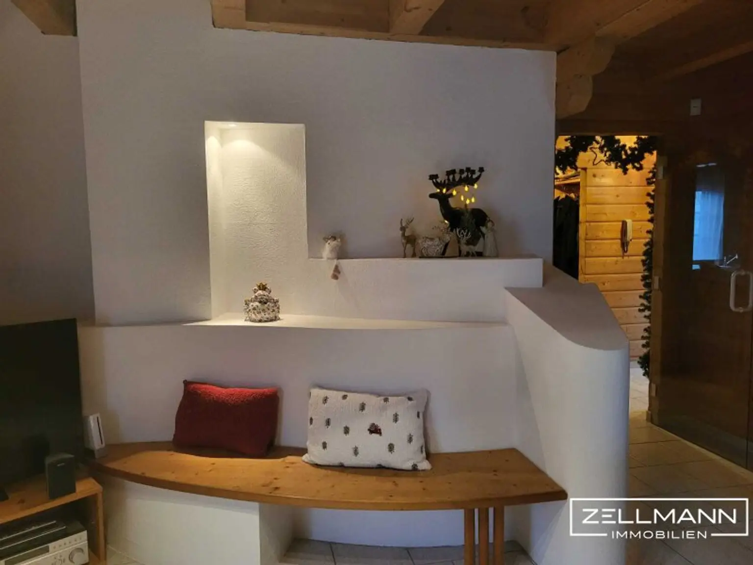 Wohnen in seiner schönsten Form: Chalet-Flair & Ruheoase im Grünen Hietzing | ZELLMANN IMMOBILIEN
