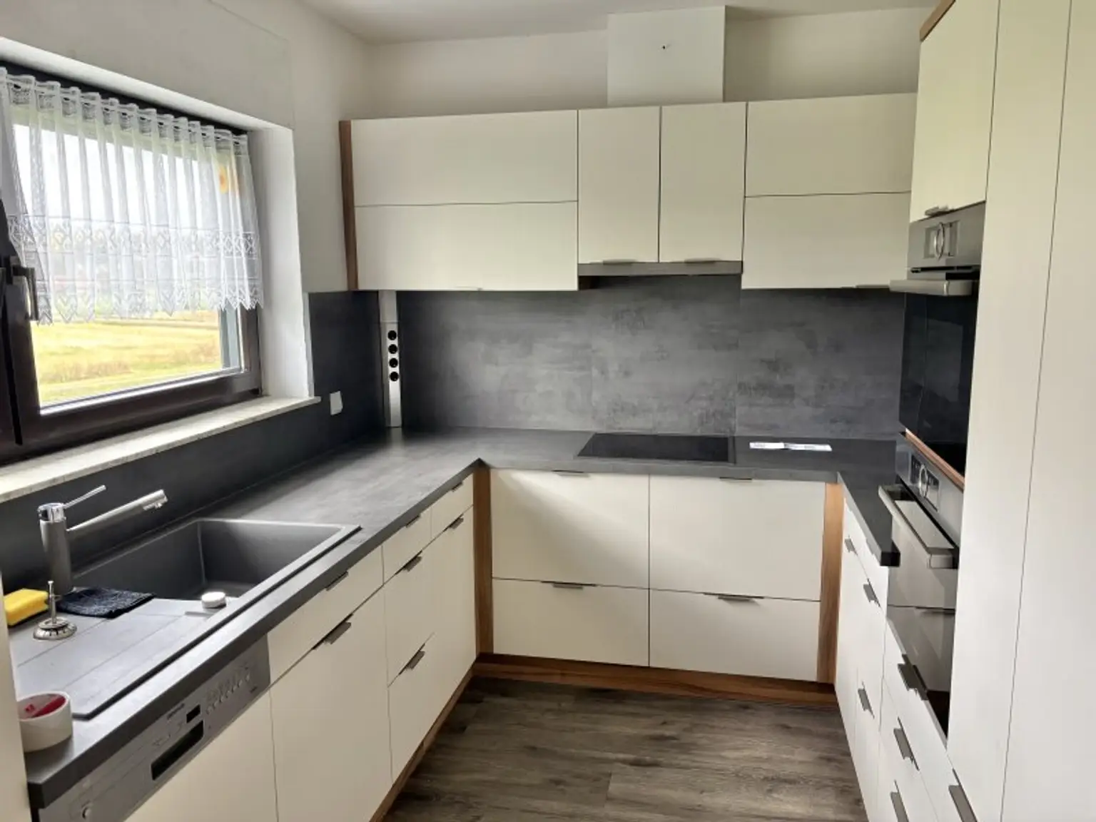 ** FAMILYS BEST **   Reinersdorf !! Bungalow mit ca. 122 m2 Wfl. in ruhiger, idyllischer Ortsrandlage mit ca. 1.200 m2 Eigengrund !!