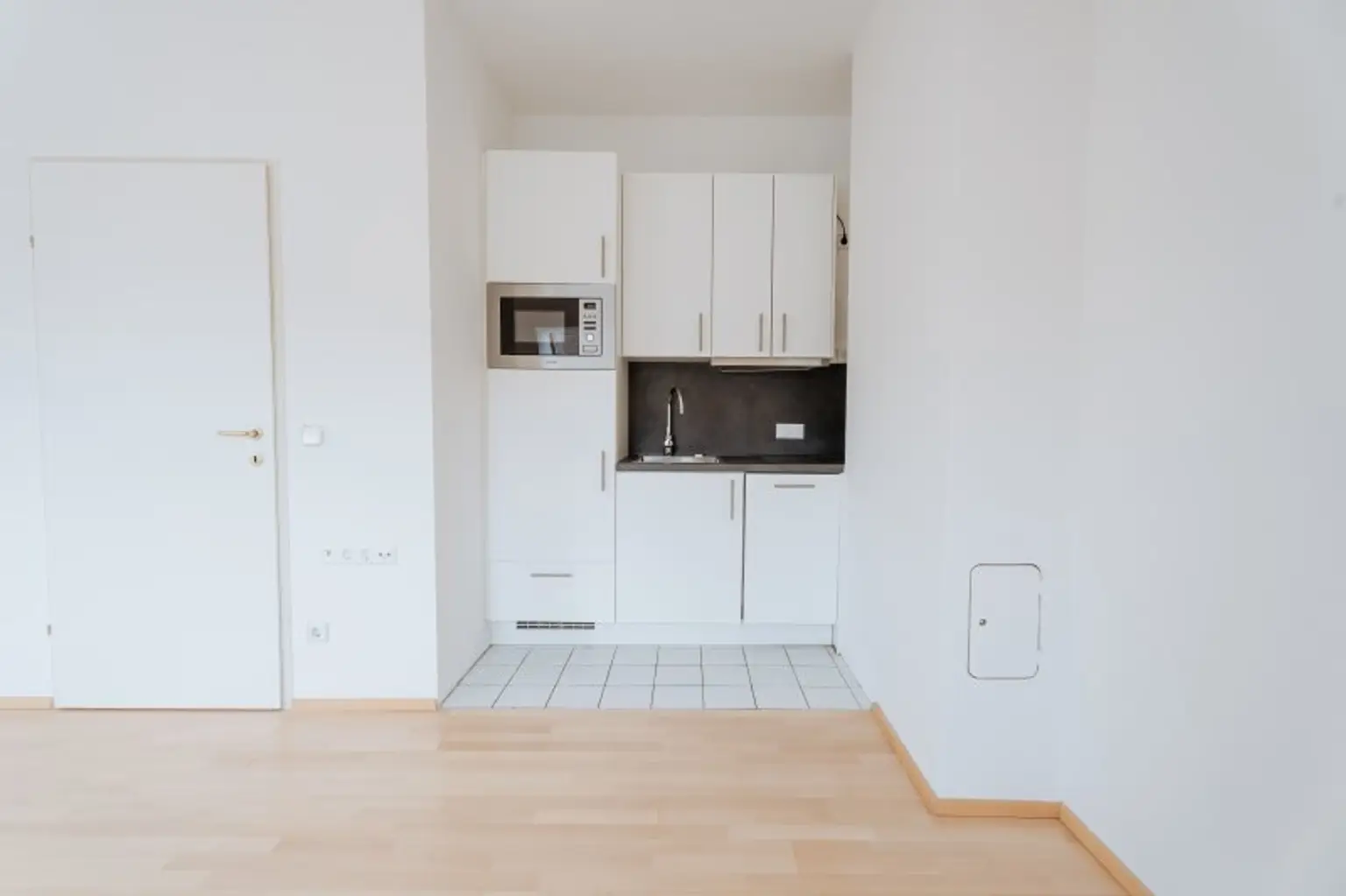 Helle 1- Zimmerwohnung im 1.Dachgeschoß