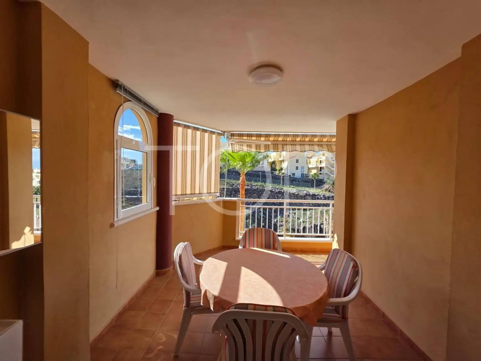 e2ab6926-cc76-477f-b8fd-dbd6b2896d6d