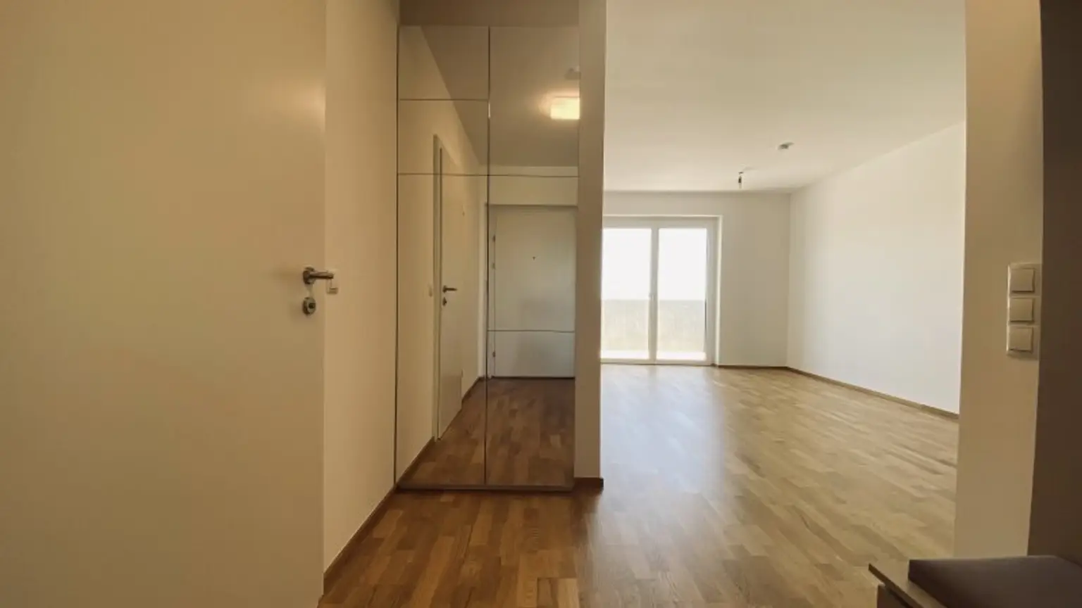Neubau Erstbezug Moderne Zwei Zimmer Wohnung mit fabelhafter Aussicht