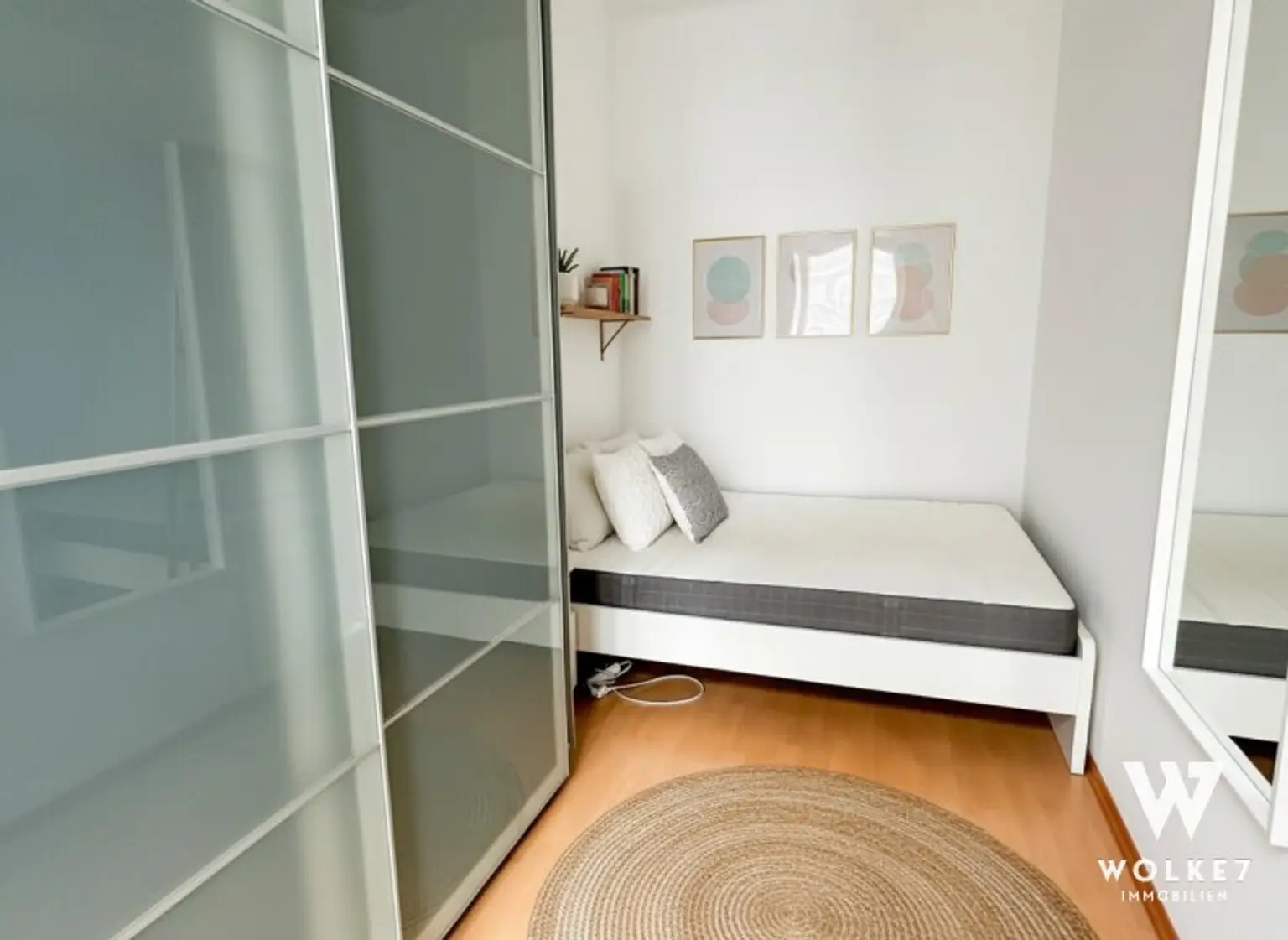 Ruhige Altbauperle: Charmante 2-Zimmer-Wohnung mit Innenhoflage nähe WU