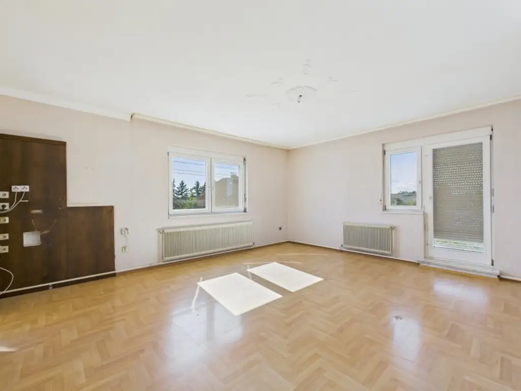 6-Zimmer Einfamilienhaus in Strasshof an der Nordbahn | 810 m² großes Grundstück mit Pool