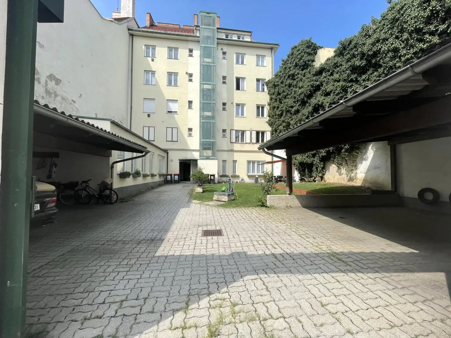 UNBEFRISTET!!! Single-Wohnung in bester Innenstadtlage (Fußgängerzone!!!)