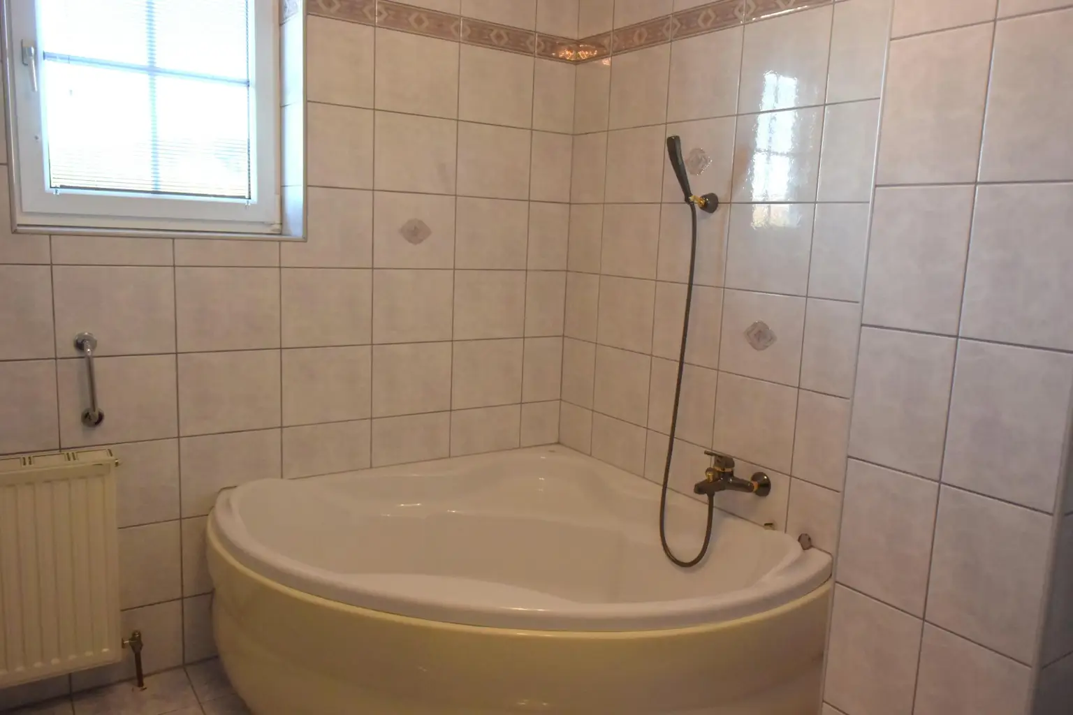 Schöner, sehr gepflegter Bungalow