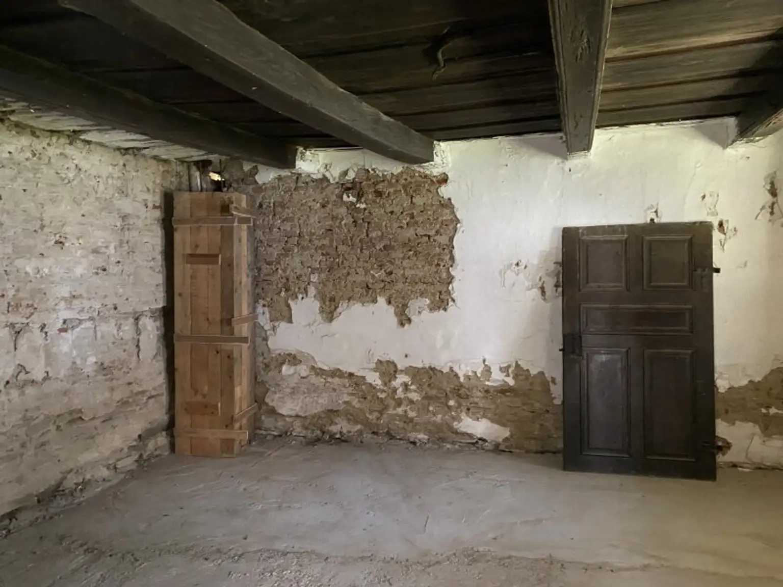 Sanierungsbedürftiger Streckhof mit großem Stadel