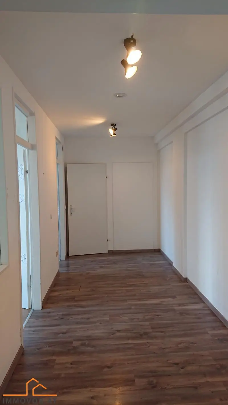 BÜRORÄUMLICHKEITEN  ** NÄHE U3/U4  ** ZUR BEFRISTETEN VERMIETUNG