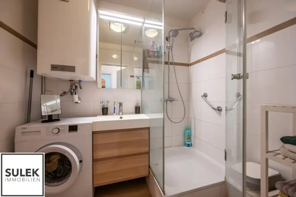 befristet vermietete 3 Zimmer -Wohnung mit Loggia im 8.Stock inkl. Fernblick
