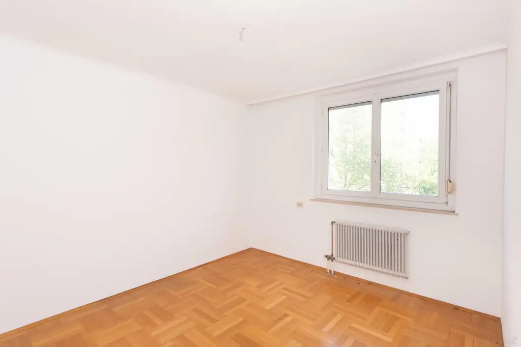 Geräumige 4-Zimmer Wohnung mit Loggia in zentrumsnähe – Moserhofgasse 49, 8010 Graz