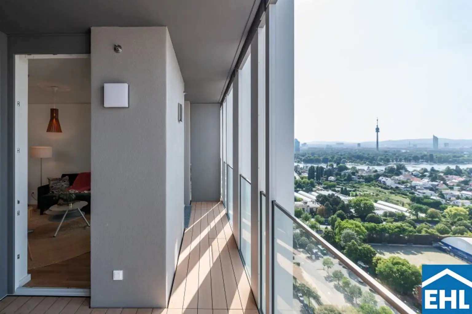 TOWER HOMES – Erstklassige Ausstattung & Rooftop Wellness im V22