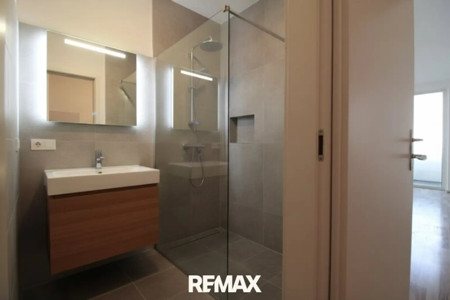 Badezimmer KI generiert