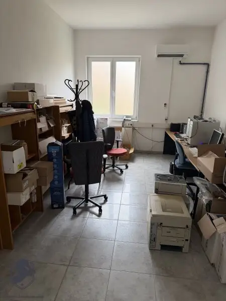 Bürogebäude nahe Haubiversum – Arbeiten mit Ötscherblick