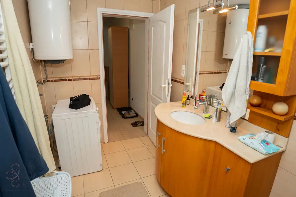 Elegantes Familienhaus nahe Belgrad – Ruhe, Komfort & Investition