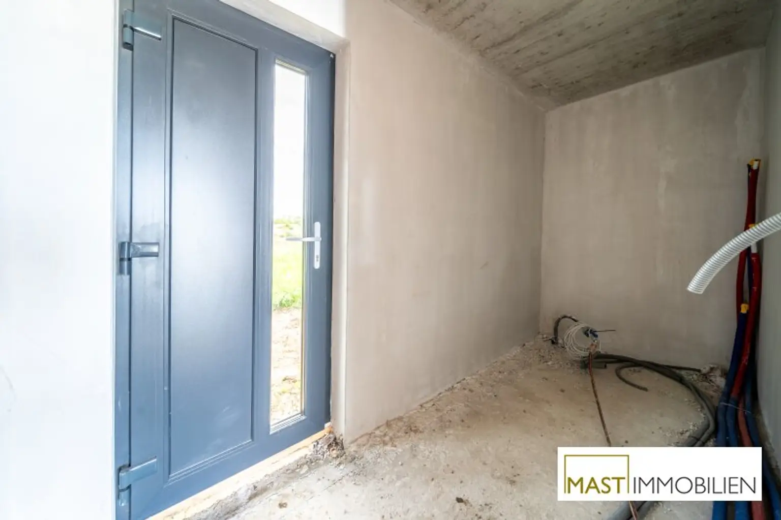 ERSTBEZUG - Modernes Einfamilienhaus mit 148 m² Wohnfläche, Balkon, Terrasse & 2 PKW-Stellplätzen in Strasshof – belagsfertig!