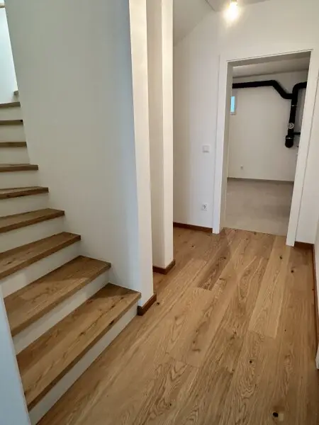 Großzügige Doppelhaushälfte - 5 Zimmer - 2 Bäder - Alte Donau - U1 - U2 - Provisionsfrei für den Käufer!