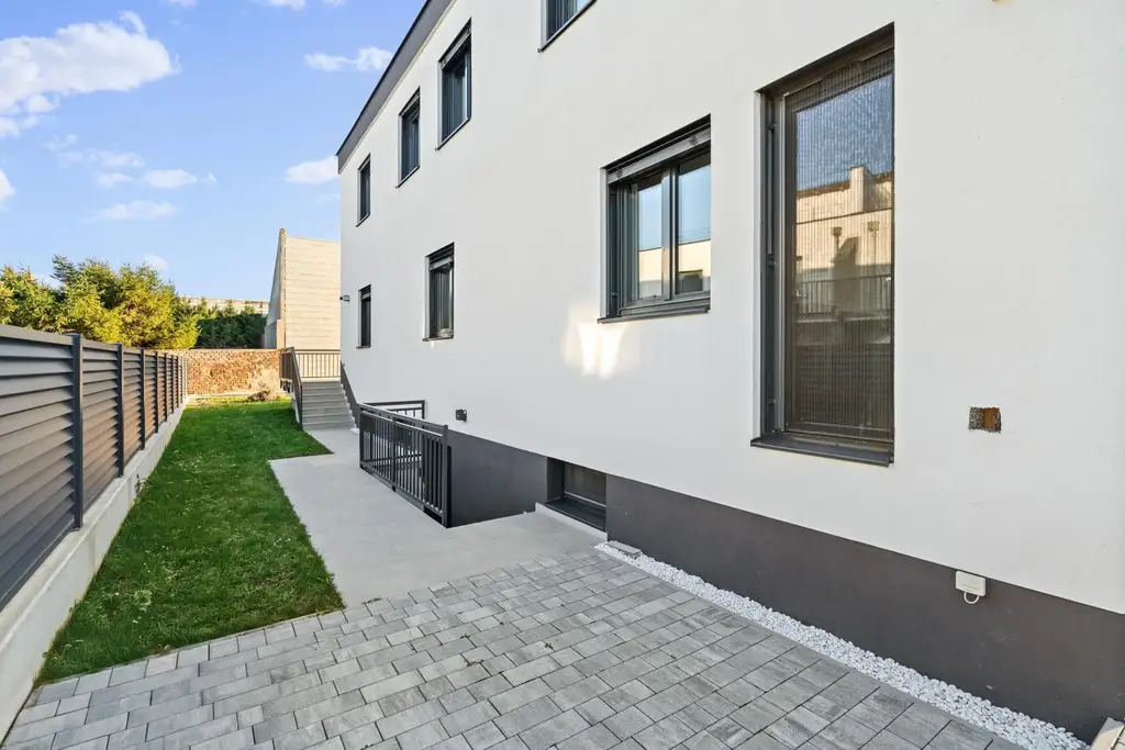 "Exklusives Einfamilienhaus in Mannswörth – Luxus, Komfort und Lebensfreude unter einem Dach"