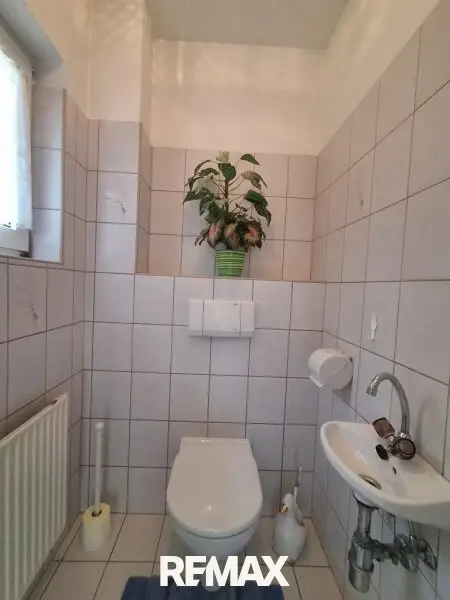 18 Gäste-WC Strasshof