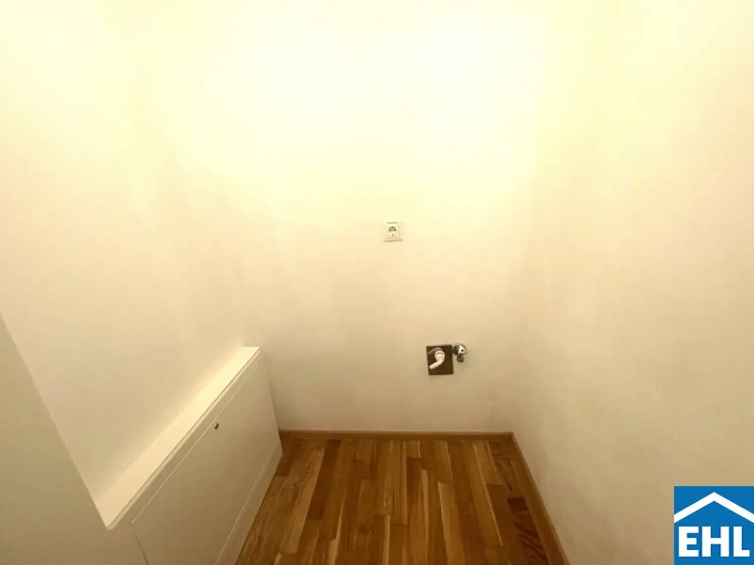 2-Zimmer Wohnung mit Balkon nahe Hirschstettner Aupark