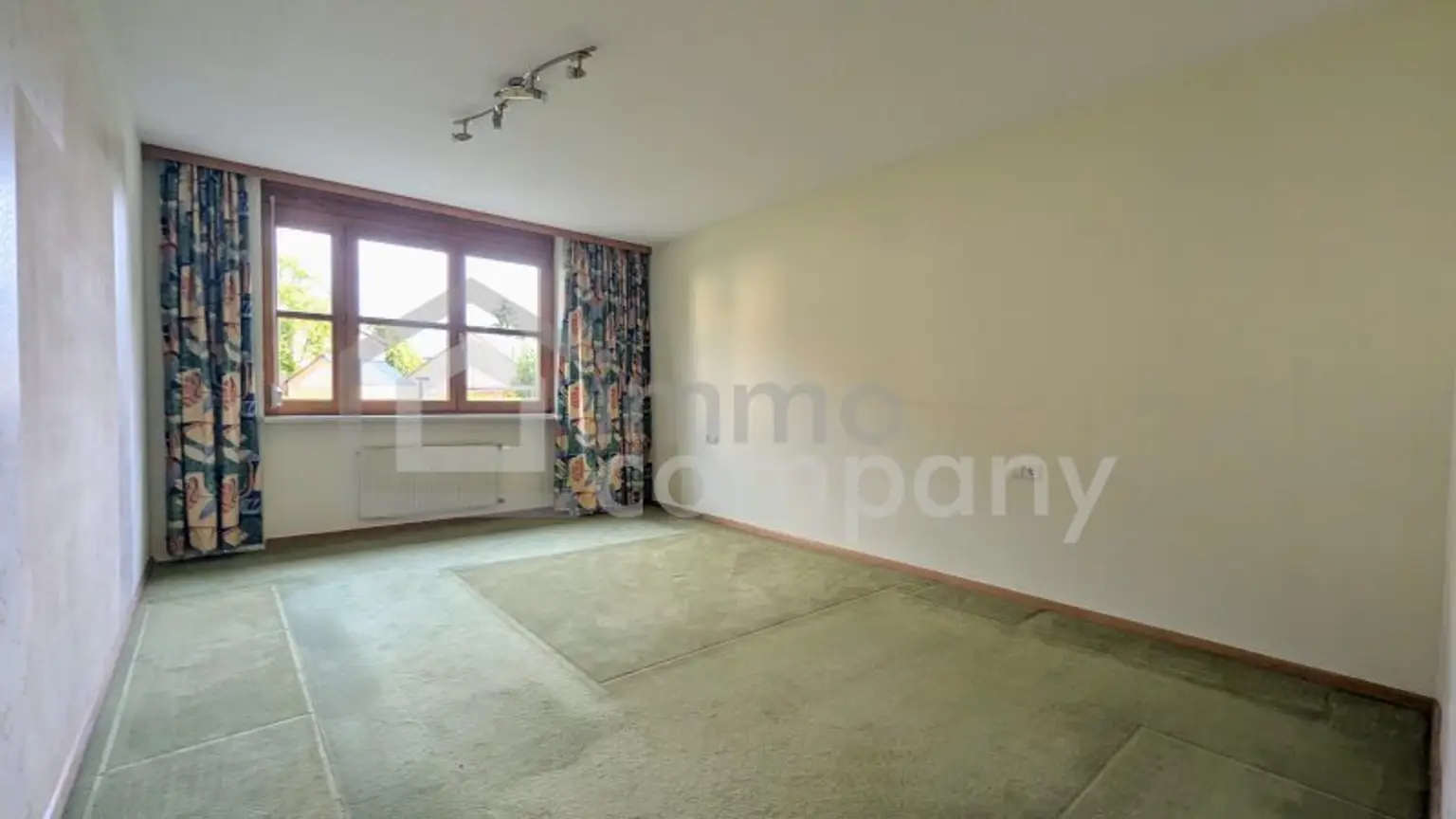 Großzügige 3-Zimmer-Wohnung mit Loggia in zentraler Lage – inkl. Küche und Gemeinschaftsgarten!